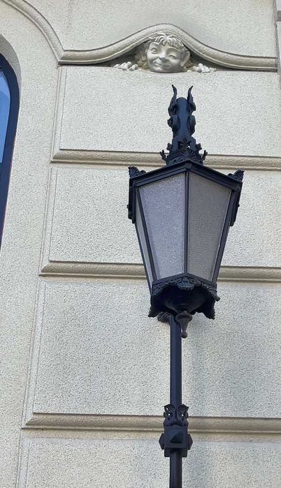 Продам 2-кімн. квартиру в ЖК Гімназист. Без ремонту. Велика тераса. Вихід з вітальні та спальні. 7 поверх. 83м.