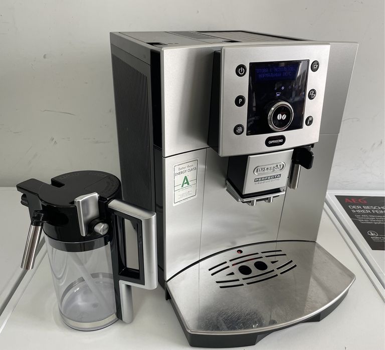 Кофемашина DeLonghi ESAM5500.S Perfecta Cappuccino из Германи гарантия