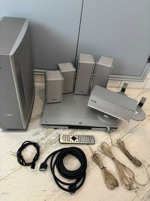 Sistema de som DVD Home Dolby Theater Panasonic com 5 colunas