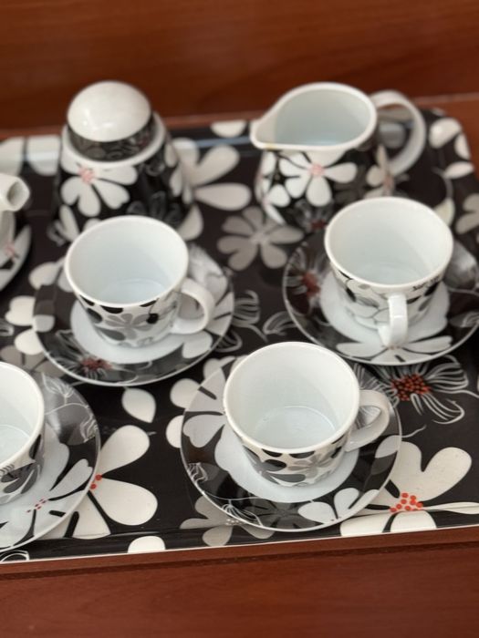 Conjunto de cafe com tabuleiro