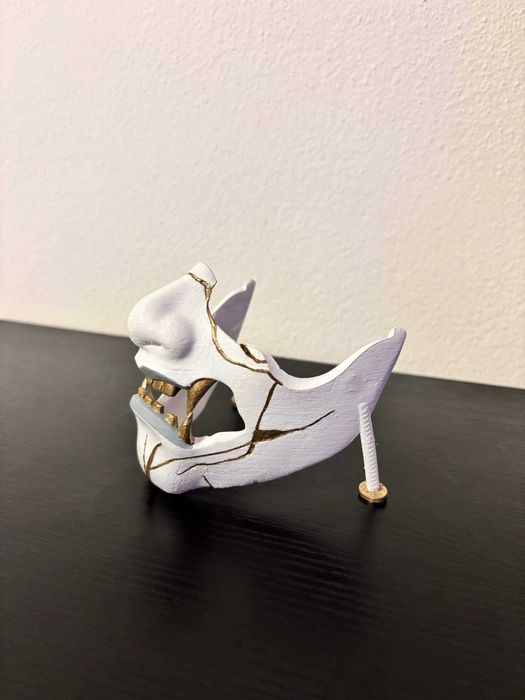 Suporte para Comando PS5 Ghost of Yōtei – Máscara Fantasma de Atsu | Pintado à Mão