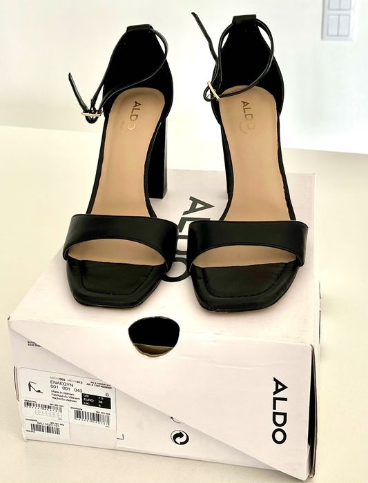 Sandálias Aldo tamanho 38 como nova