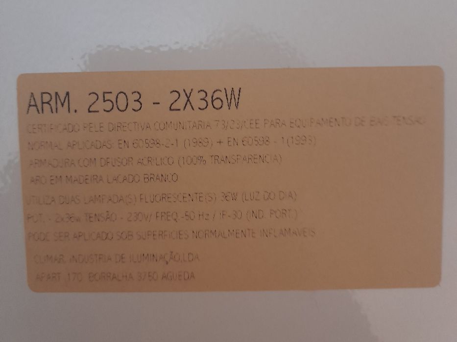 Iluminaçäo da cosinha (candeeiro de teto)