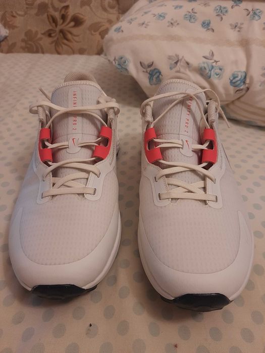 продам кросовки NIKE react