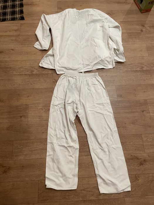 Продам кімоно карате