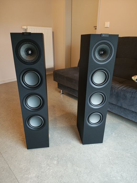 Kolumny Kef Q550