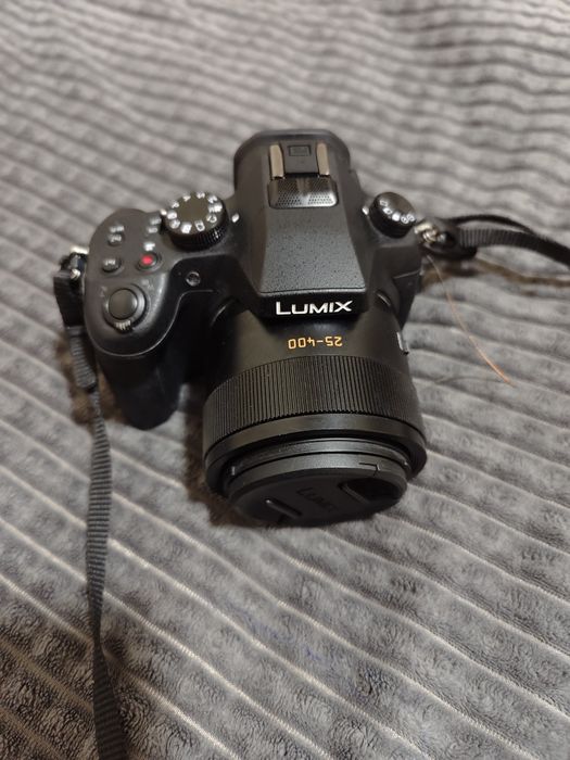 Panasonic Lumix FZ1000