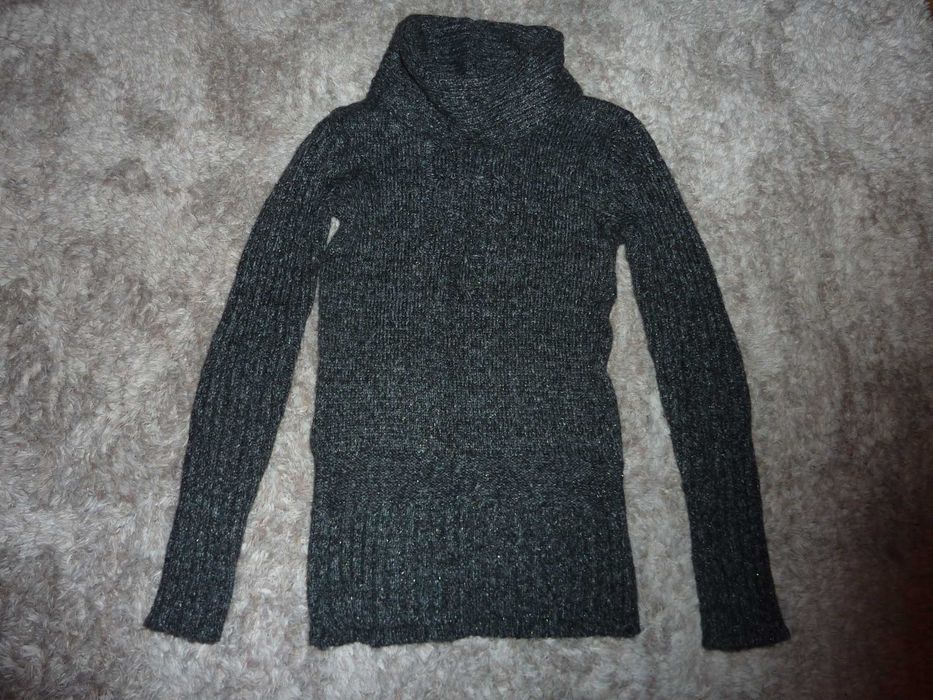 Nowy ciepły ciemnoszary sweter / golf