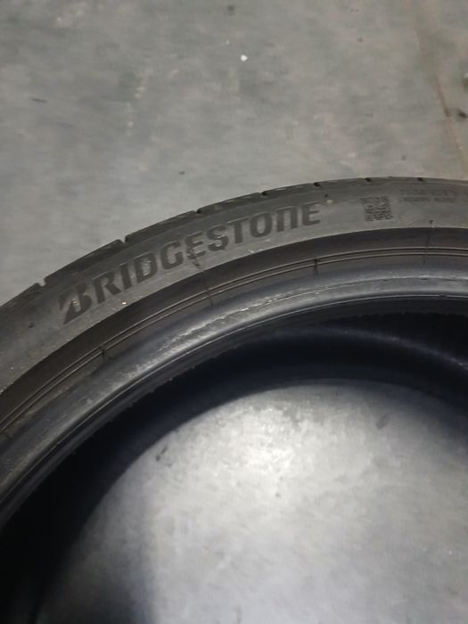 2 pneus 235 35 r19 bridsgestone