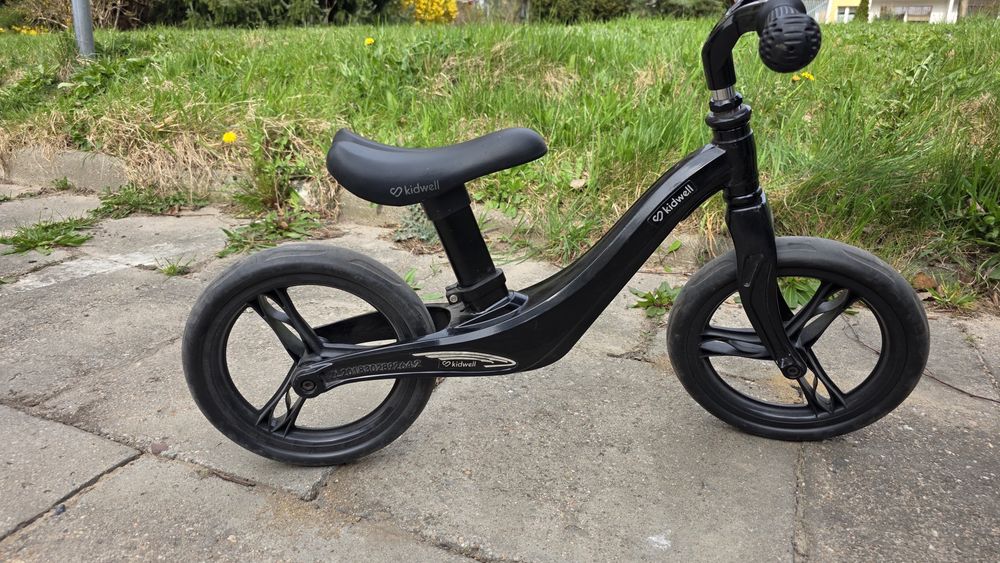 Lekki rowerek biegowy Kidwell Rebel Black 12" | Łódź Retkinia