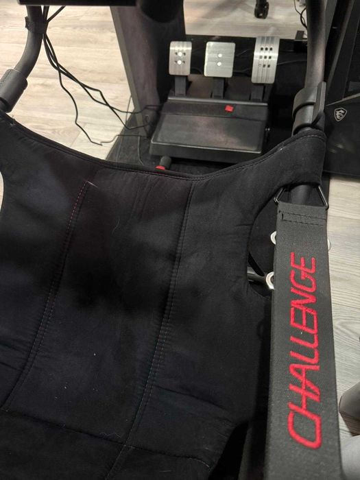 Thrustmaster simulator
