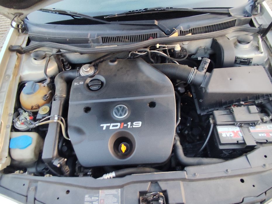 VW Golf 1.9TDi 110cv Confotline Nacional