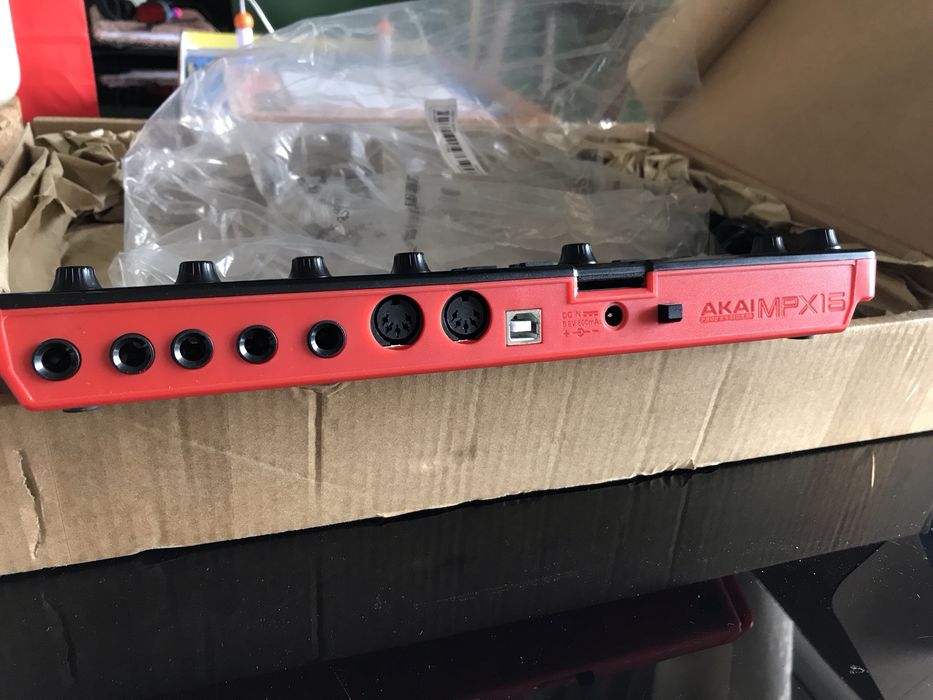 Sampler Akai Mpx16