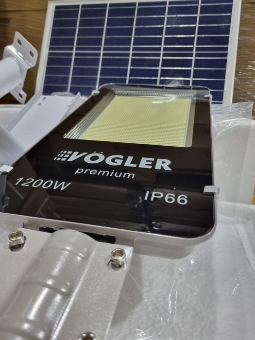 Lampa Solar Uliczna VÖGLER GmBh wersja PREMIUM 1200W