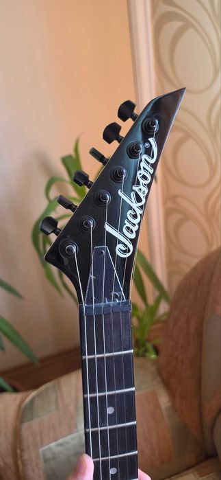 Продам електрогітару Jackson JS11 Dinky