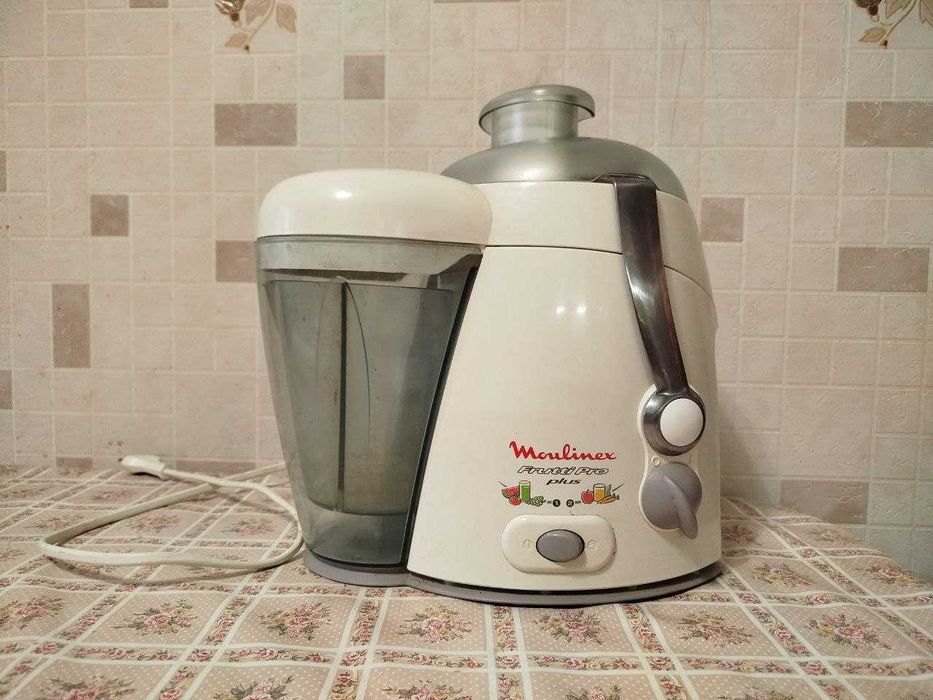 Соковитискач  moulinex frutti pro plus