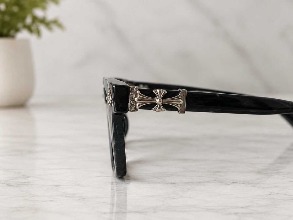 Czarne okulary Chrome Hearts