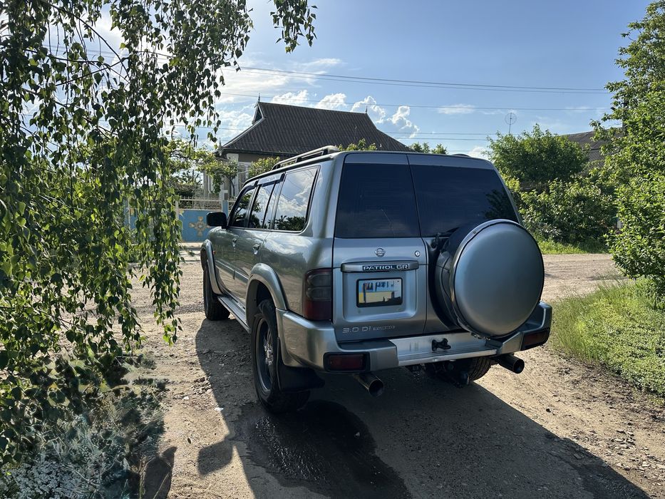 Nissan patrol y61