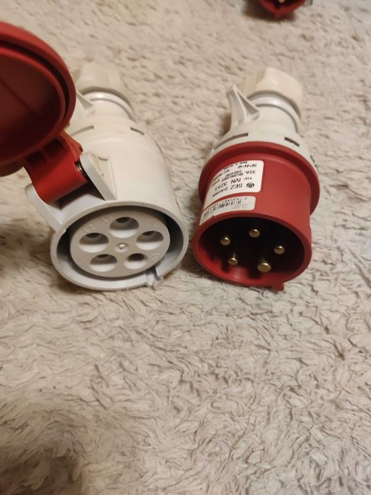 Używane Wtyczka i gniazdo 32A
