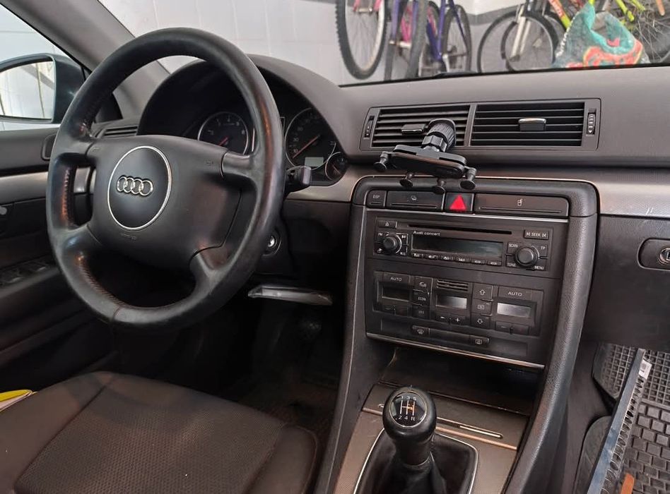 Audi A4 1.6 gasolina 140mil kms reais