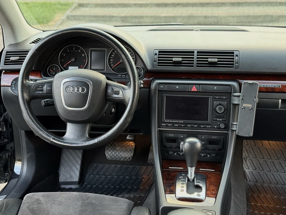 Audi A4 B7 Avant 3.2 V6 FSI Quattro Niski Przebieg ! ZADBANA