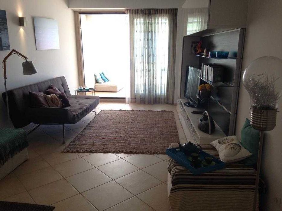 Apartamento T1 para férias - Primeira linha de praia com Garagem