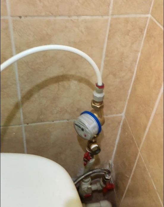 Водомат. Вендінговий апарат з очищення та продажу води Gwater