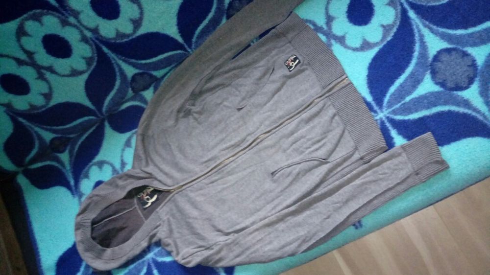 Bluza-sweter rozpinana. GUESS