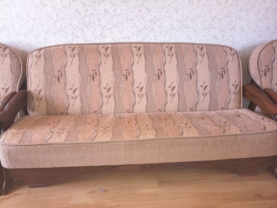 Wersalka plus dwa fotele