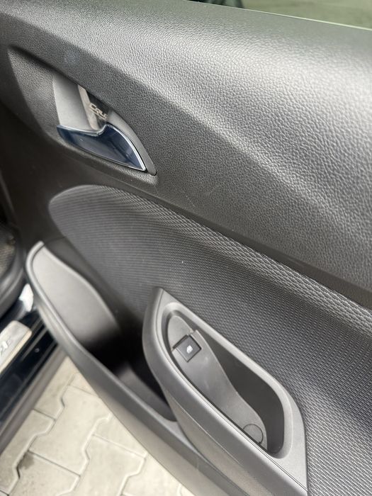 Автомобиль Шевроле Круз