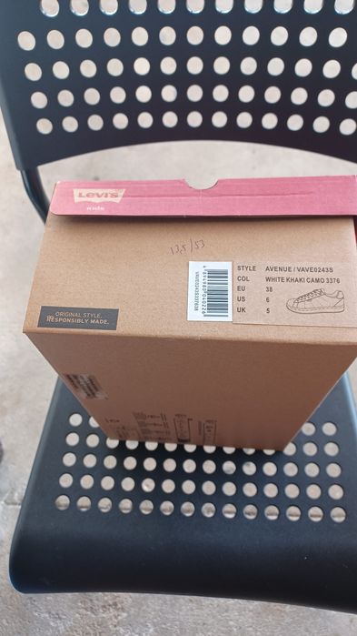 Sapatilhas Levi's Avenue White Khaki N38