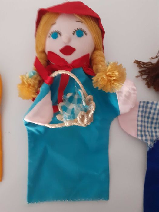 Fantoches: avô  avó  menina e menino