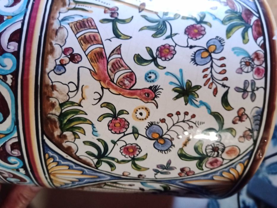 Vaso cilíndrico cerâmica berardos pintado à mão séc. XVII