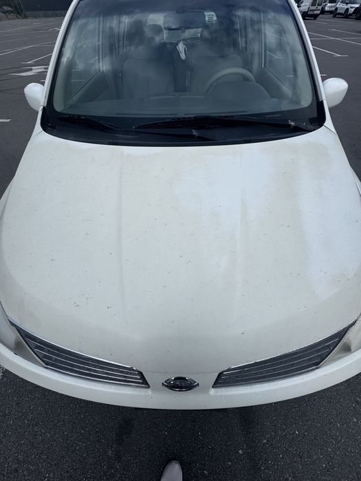 Nissan  Tiida  1.6 автомат