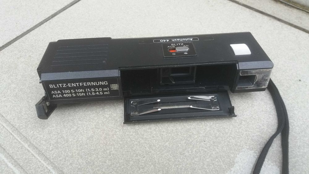 1990 r. Alfotronic - kieszonkowy aparat z fleszem