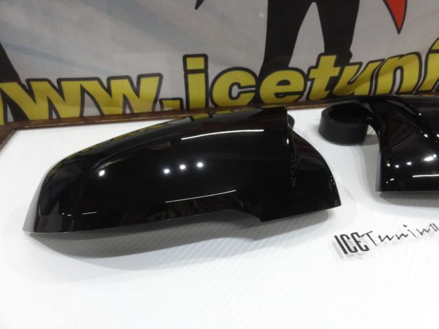 Capas, carcaça de espelhos M4 look em preto piano brilhante BMW X1 F48 F49, X2 F39, Serie 1 F40, F53, Serie 2 gran coupe F44, Z4 G39 em plástico