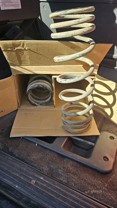 Molas Opel Monterey Longo