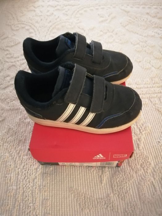 Tenis adidas tamanho 27