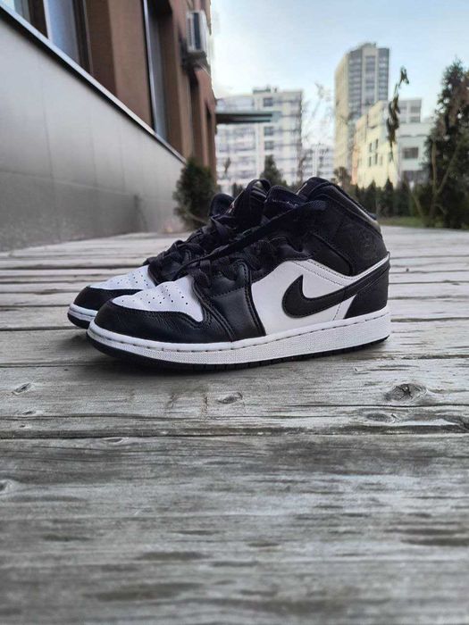 Jordan. Стильні кросівки.  Чудові високі кросівки. Nike Air Jordan.