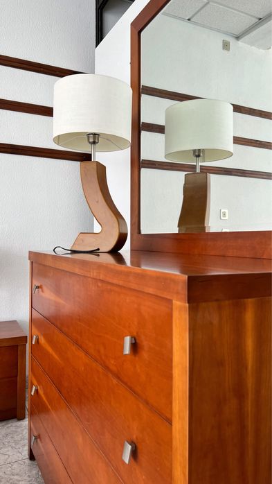 Quarto completo em madeira de cerejeira