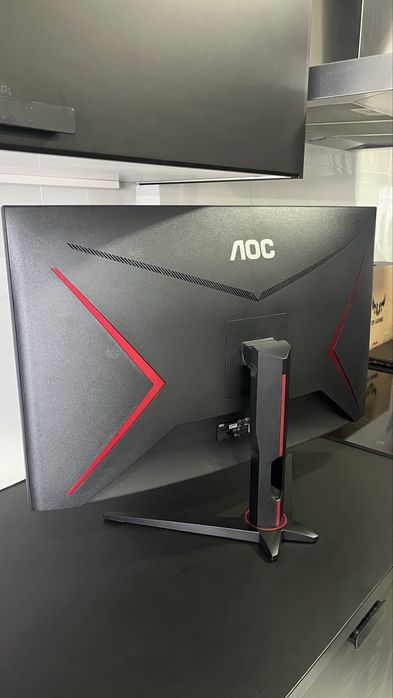 Monitor AOC 27’ Curvo
