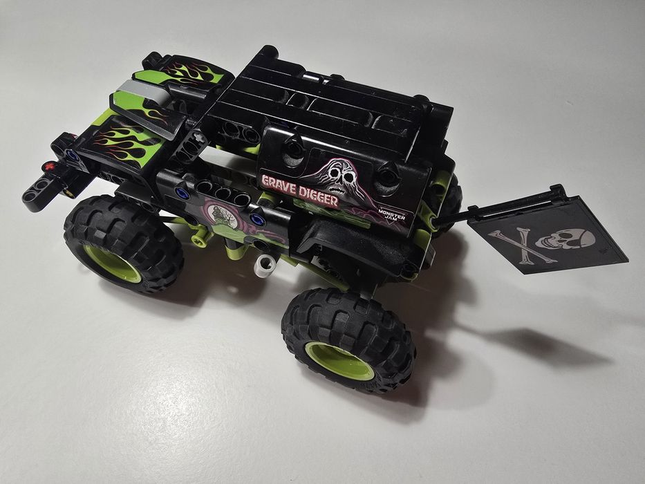 Lego Technic Monster Truck 42118