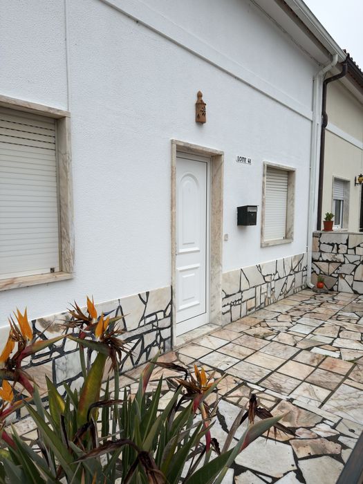 Moradia Unifamiliar Geminada T4 Benavente