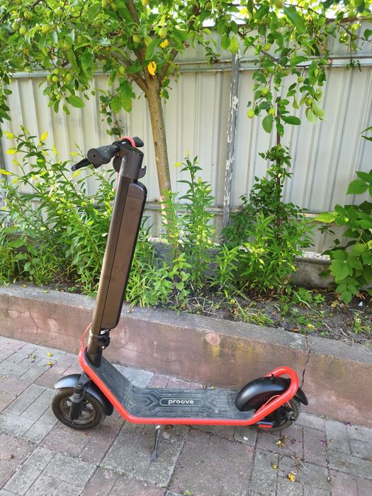Електросамокат Proove Model Urban Black-Red