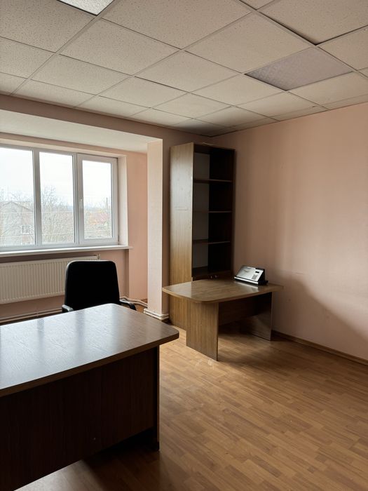 Офісні приміщення в місті Новоселиця