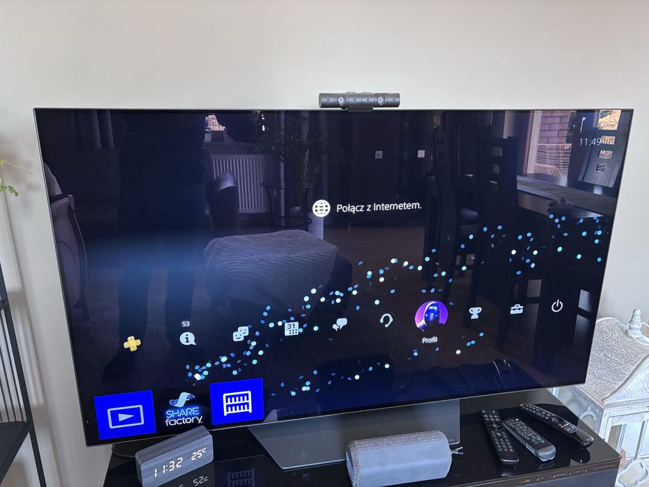 PS4 PRO  1TB, 2 pady, kamera, ładowarka, 6 gier - 999