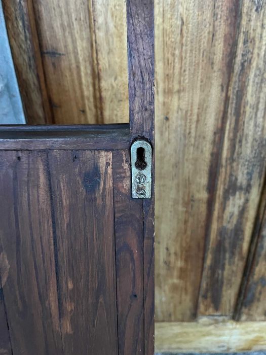 Aparador de parade em castanho