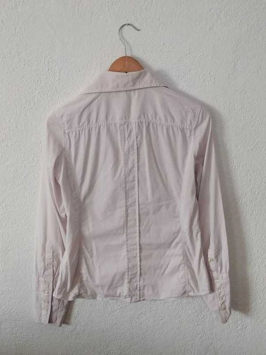 Camisa formal cintada com riscas United Colors of Benetton