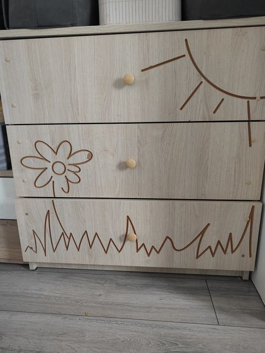 Meble dziecięce szafa i komoda
