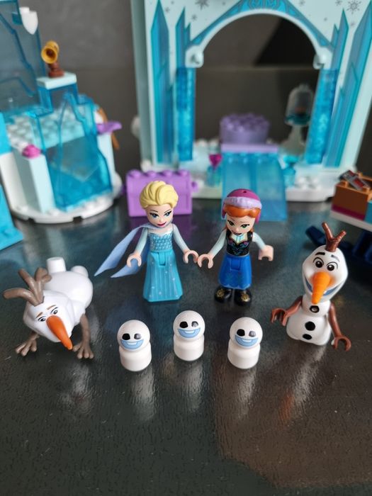 Конструктор Lego Disney Princesses Зимова казка Анни і Ельзи 43194